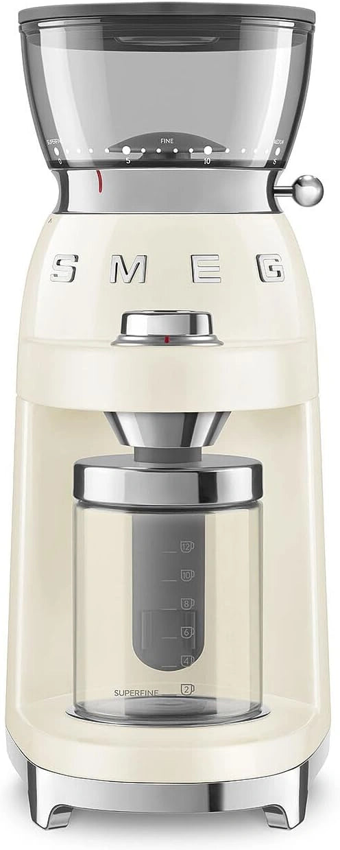 Młynek Smeg – kolor beżowy, moc 150 W, do codziennego zastosowania